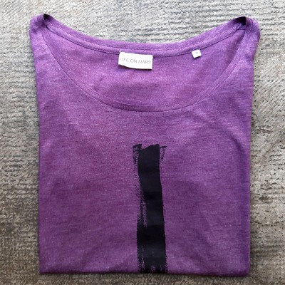 Camiseta Miércoles violeta