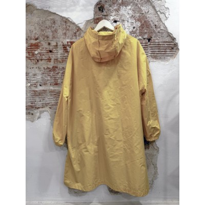 Comprar Chubasquero amarillo en PAS SI SIMPLE ❤️ Donostia-San